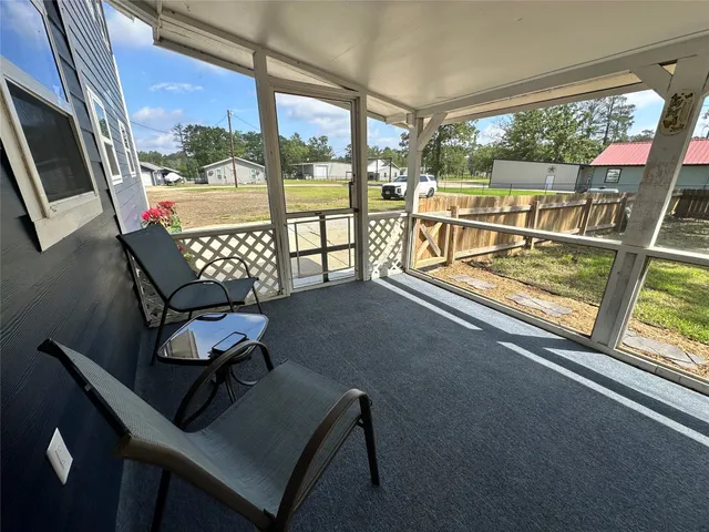 $379,000 | 195 Lakeside Drive, Zavalla, TX 75980