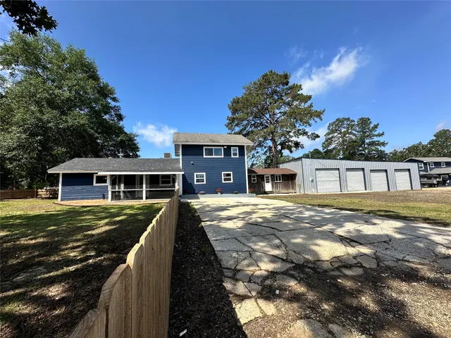 $379,000 | 195 Lakeside Drive, Zavalla, TX 75980