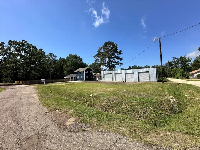 $379,000 | 195 Lakeside Drive, Zavalla, TX 75980