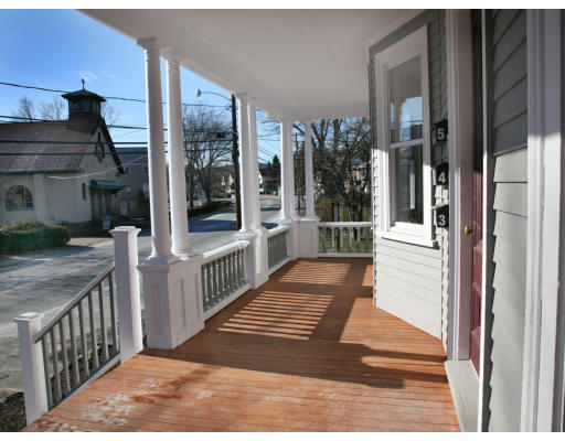 27-29 Topsfield Road, Unit 1 Ipswich, MA 01938 - Photo 2 of 3 Gallery Image 2