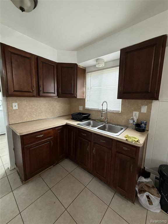 8412 Stephens Warren, MI 48089 - Photo 9 of 17