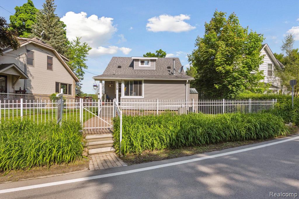 336 Heights Road Lake Orion, MI 48362 - Photo 12 of 54