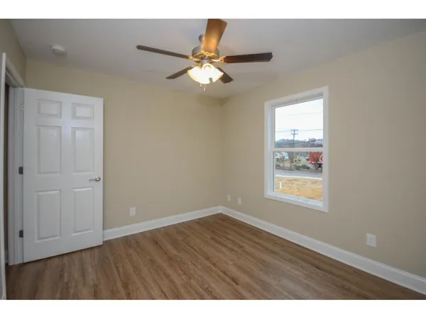 $1,900 | 2229 North Greenwood Drive, Unit 2, Johnson City, TN 37604