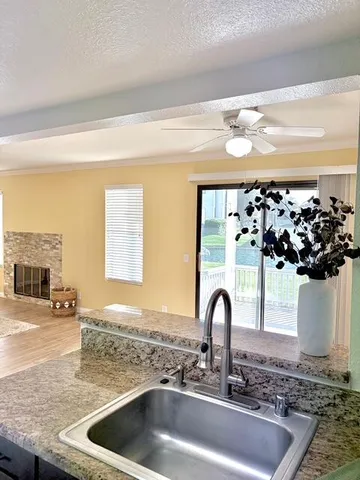 $2,100 | 43376 Cook Street, Unit 87, Palm Desert, CA 92211