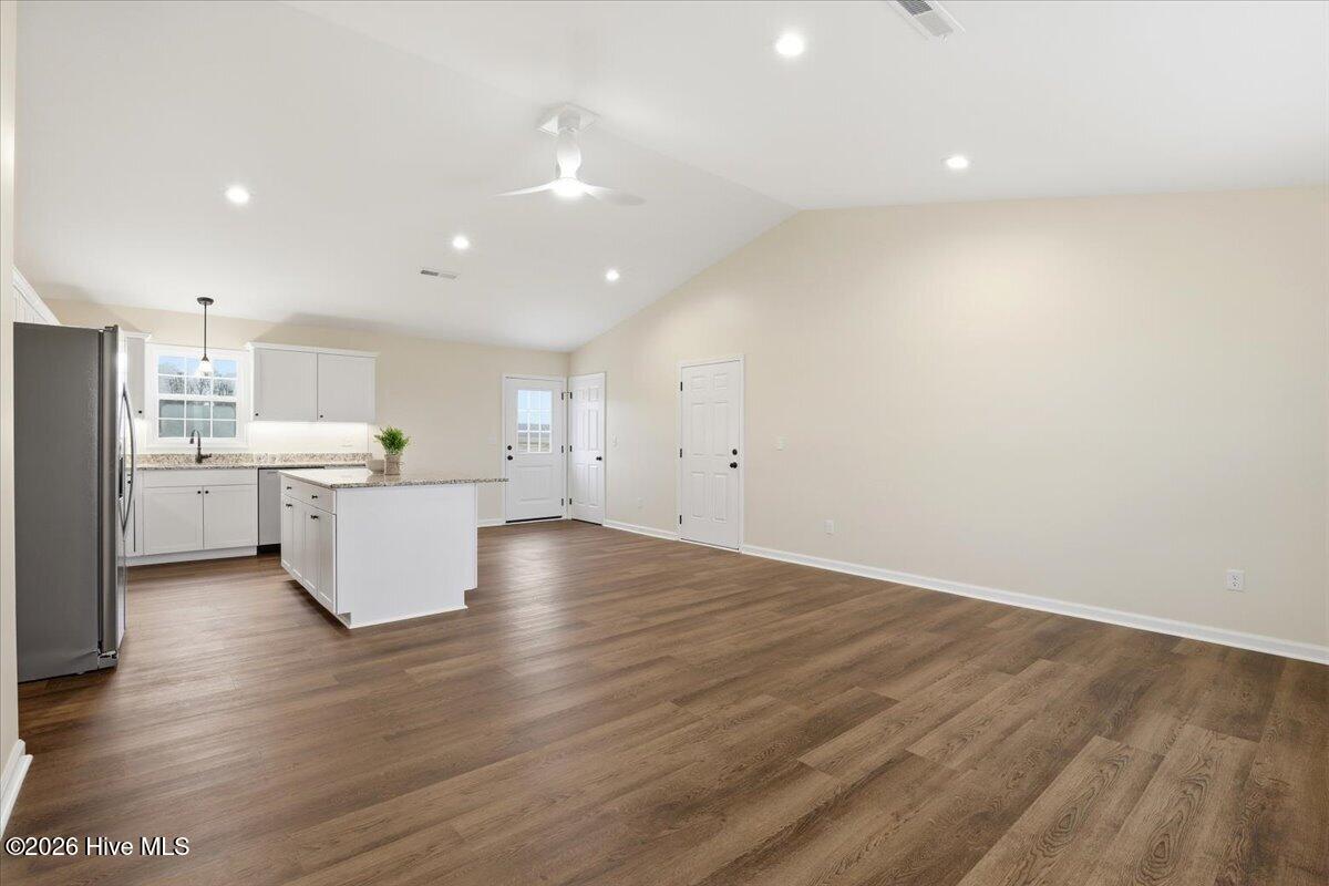 1581 Thunder Swamp Road Mount Olive, NC 28365 - Photo 5 of 26 09-1581 Thunder Swamp Rd-9