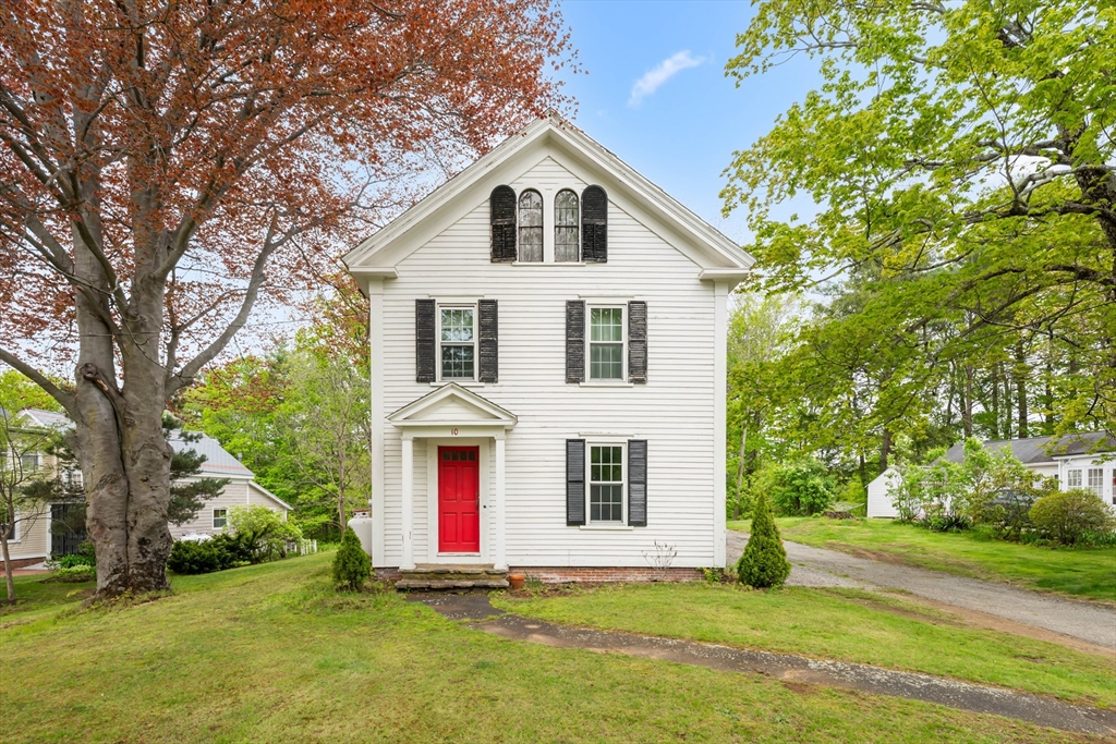 10 Maple Street Sturbridge, MA 01566 - Photo 3 of 40 a view of a house with a yard