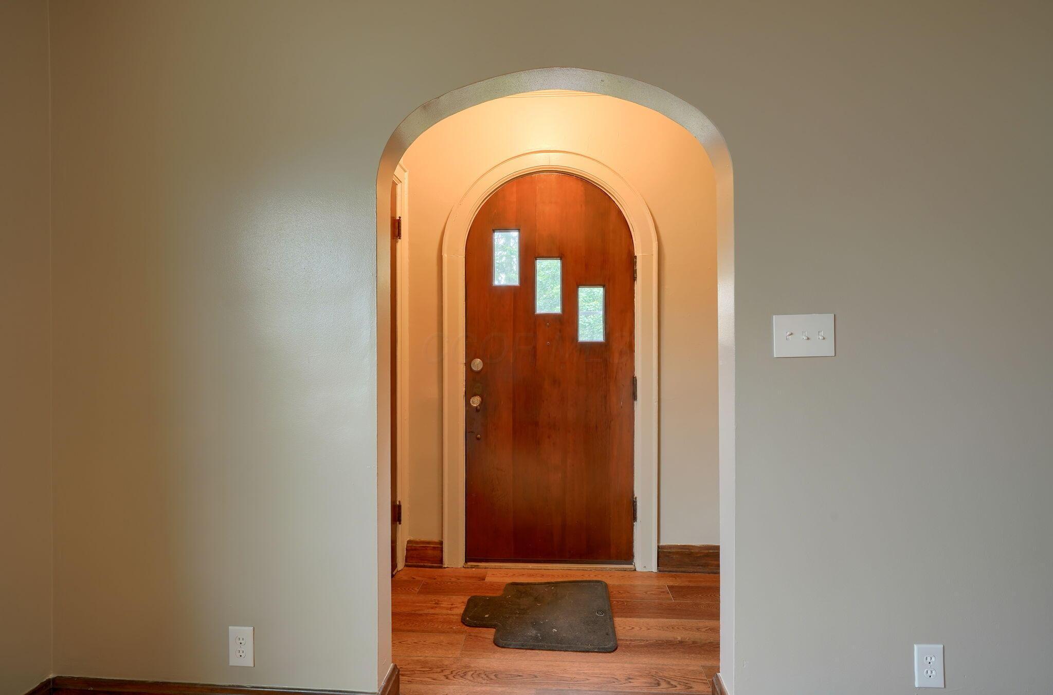891 Vernon Road Columbus, OH 43209 - Photo 11 of 38