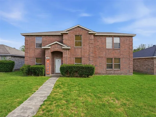 $310,000 | 1424 Bumble Bee Drive, Lancaster, TX 75134