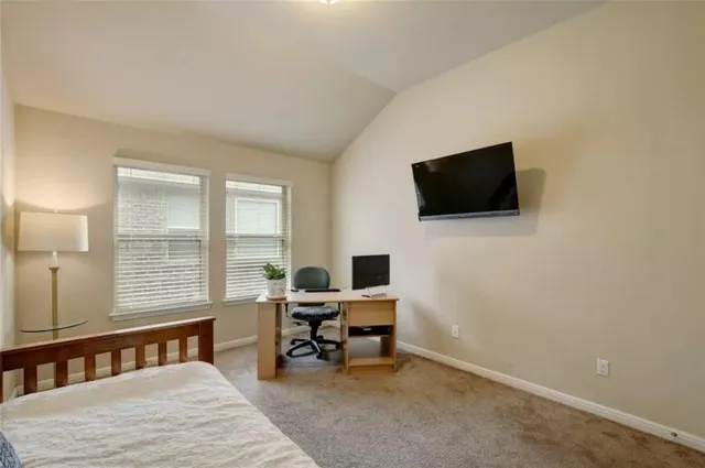 $2,350 | 372 Still Hollow Creek, Buda, TX 78610