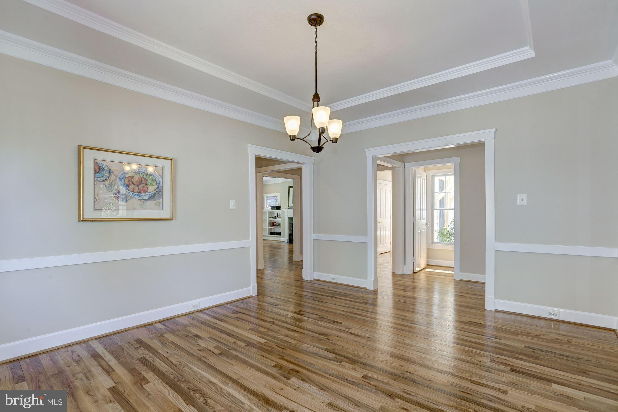 9805 Hollow Glen Place Silver Spring, MD 20910 - Photo 7 of 27 Main Level - Dining Room