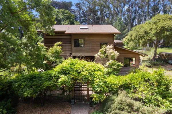 a view of outdoor space