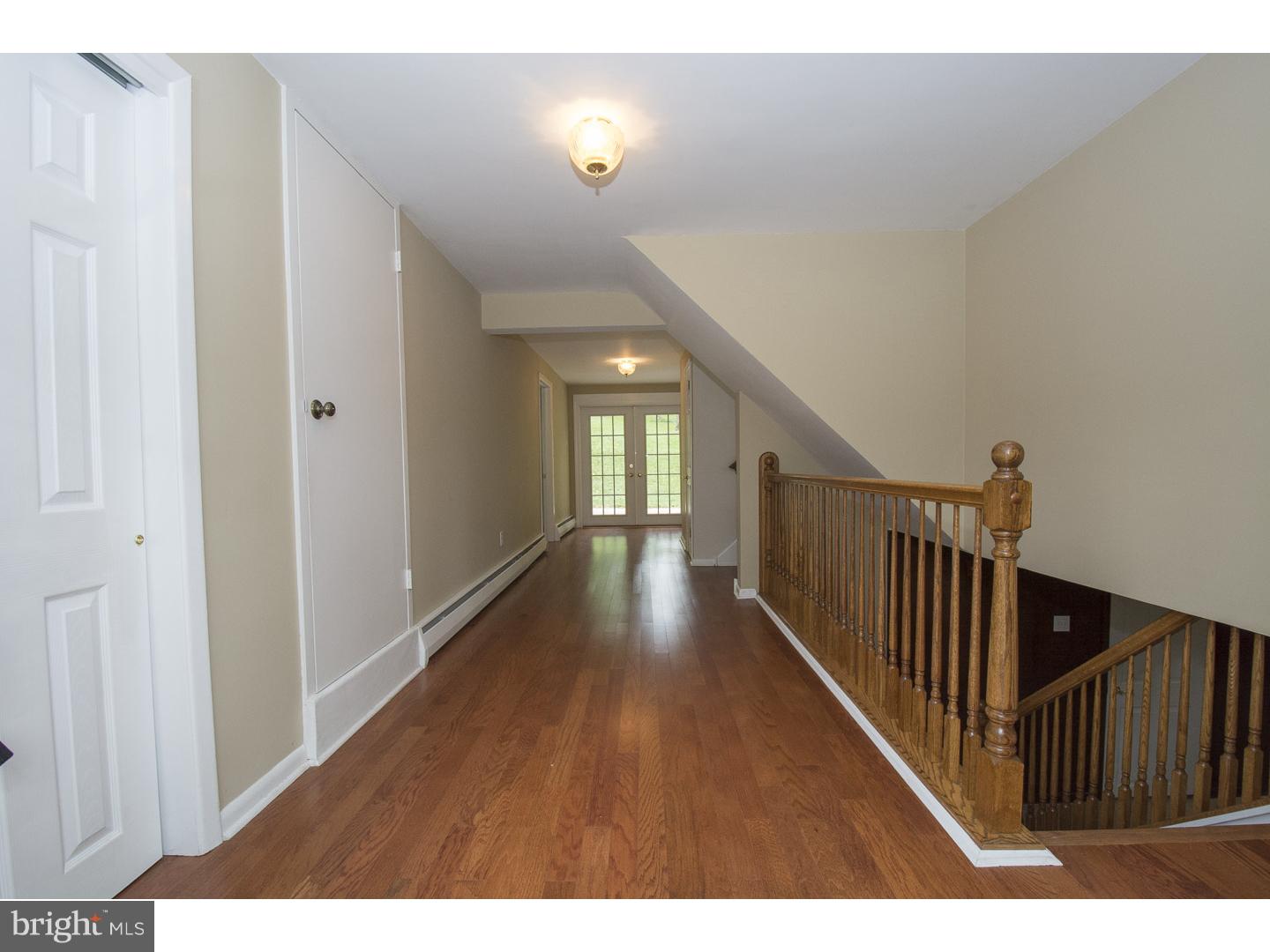 169 Mansion Road Newtown Square, PA 19073 - Photo 3 of 19 Foyer