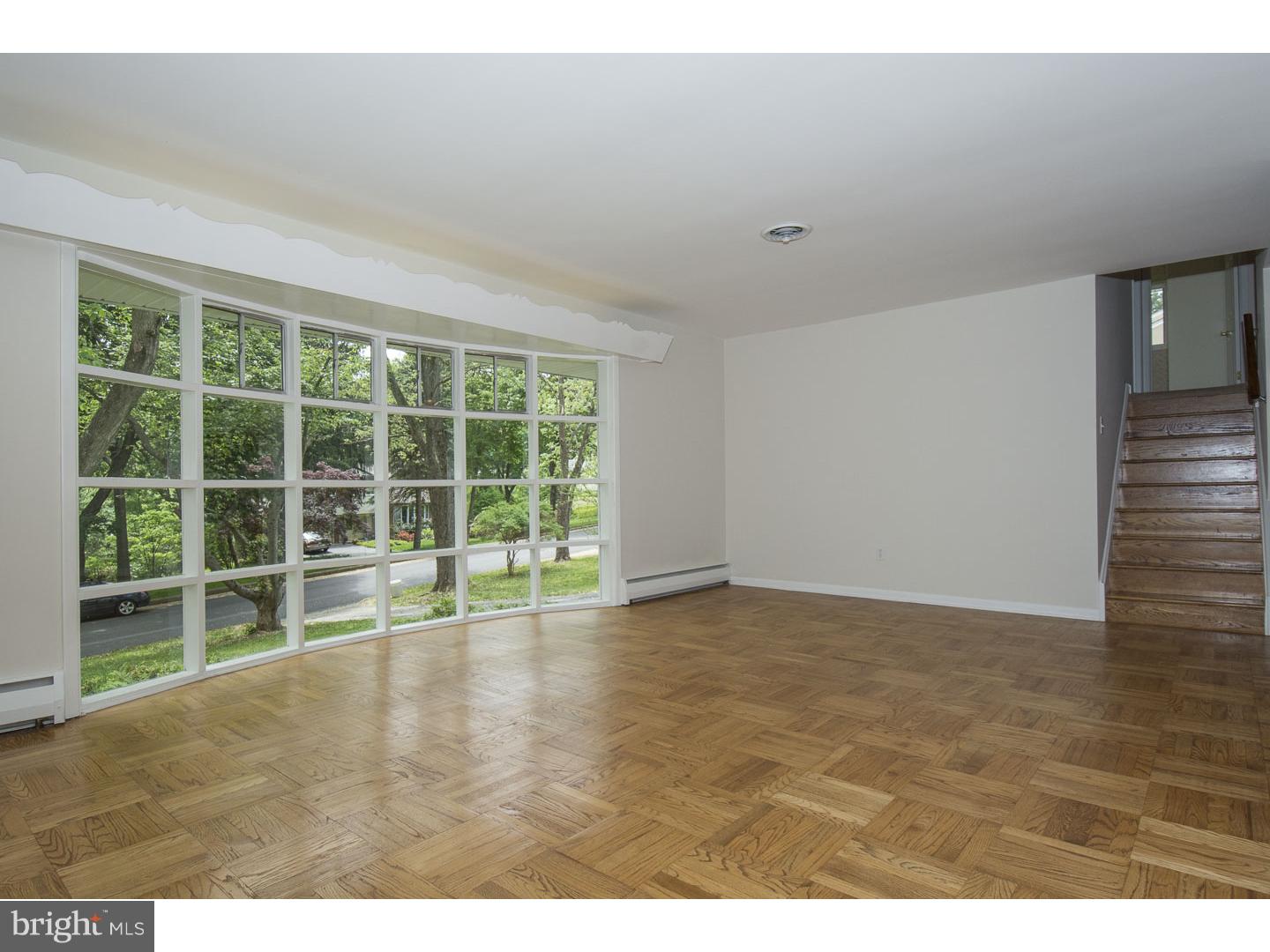 169 Mansion Road Newtown Square, PA 19073 - Photo 5 of 19 Living Room