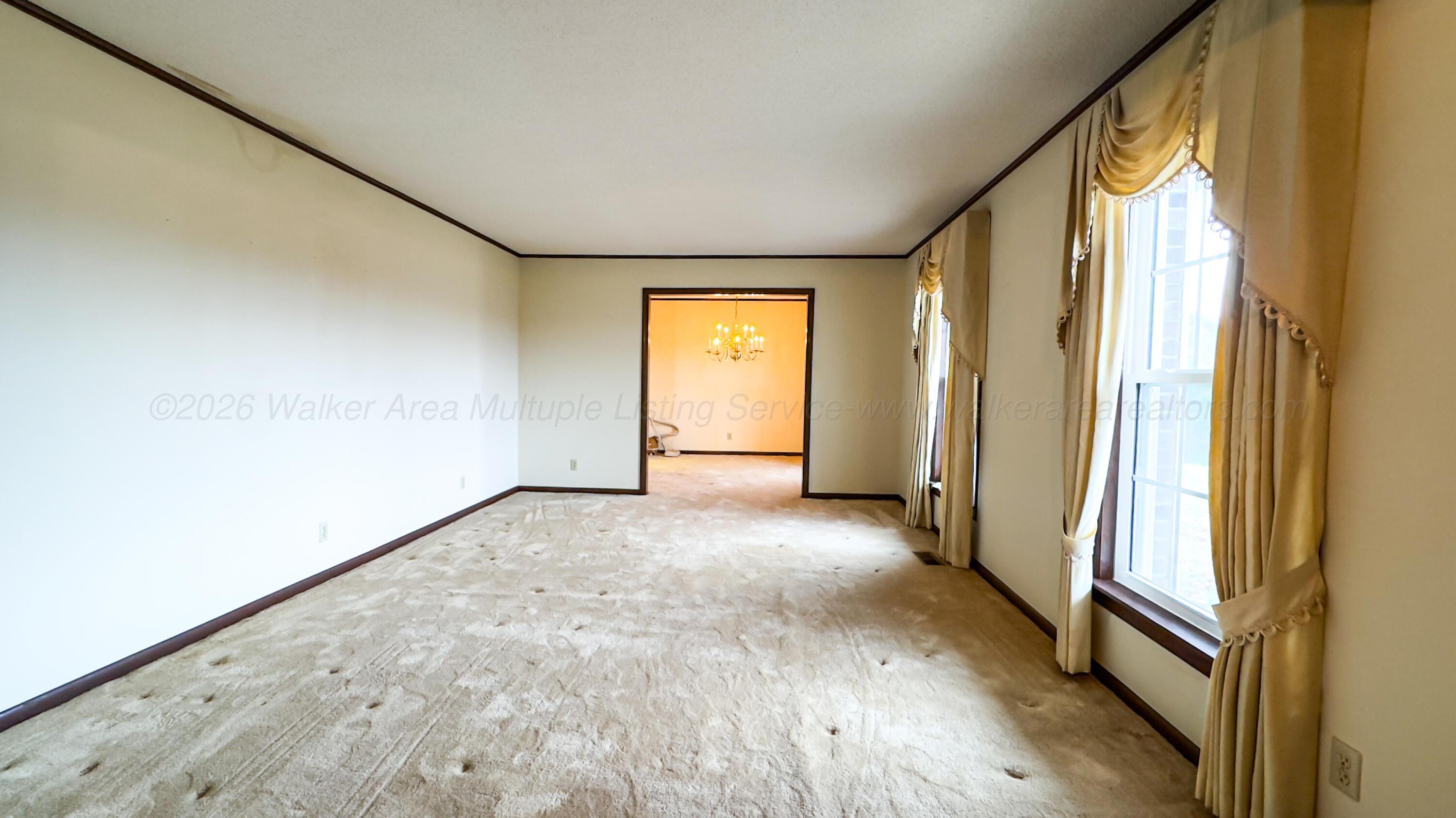 1845 Roberts Road Hamilton, AL 35570 - Photo 17 of 47 Living Room
