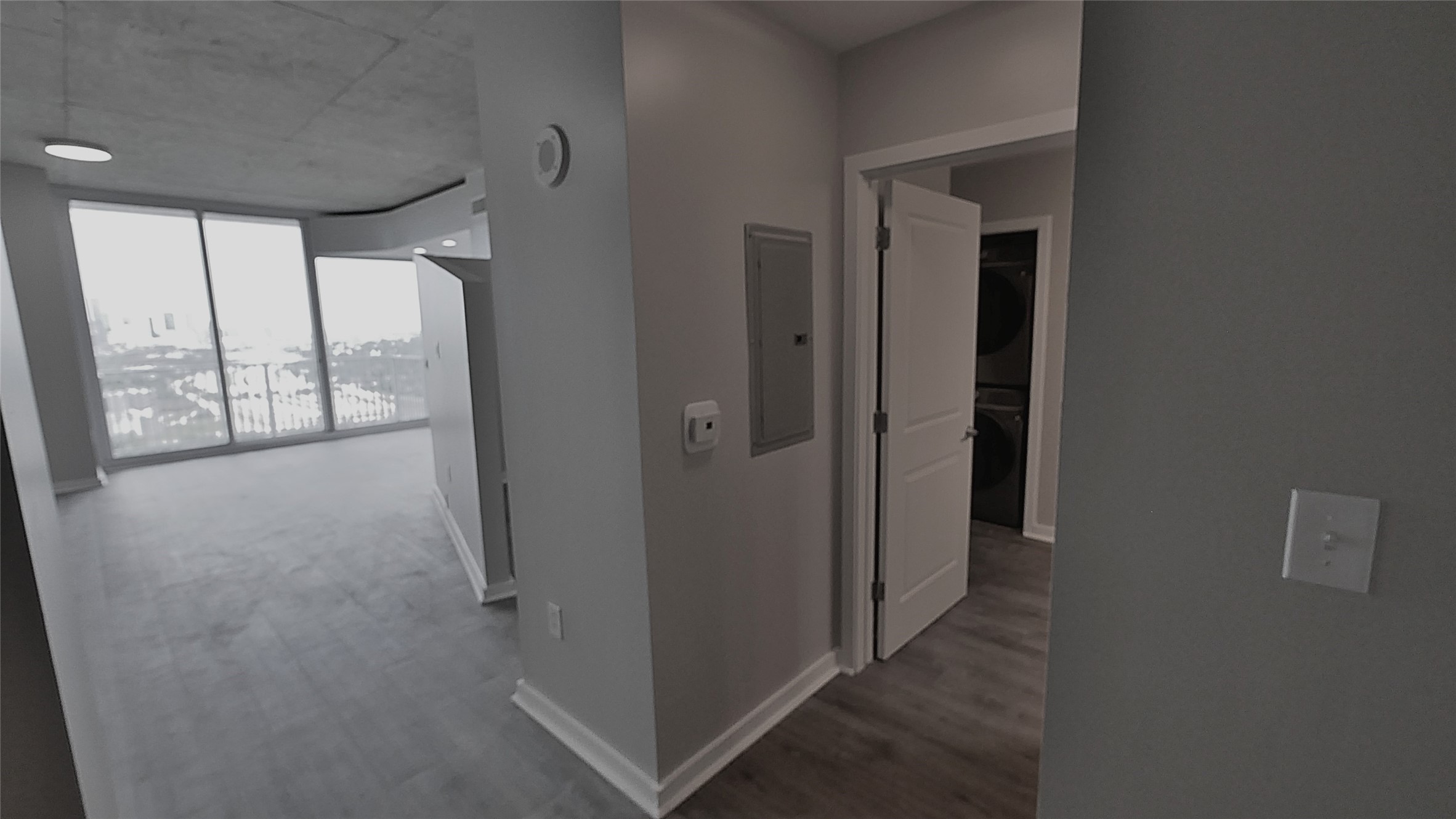 5925 Almeda Road, Unit 12113 Houston, TX 77004 - Photo 7 of 32 Halway/flex area before you get to the family room