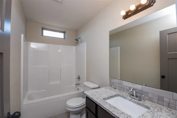 $347,400 | 2592 New Spg Court, Derby, KS 67037