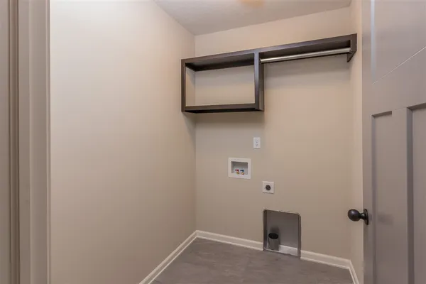 $347,400 | 2592 New Spg Court, Derby, KS 67037