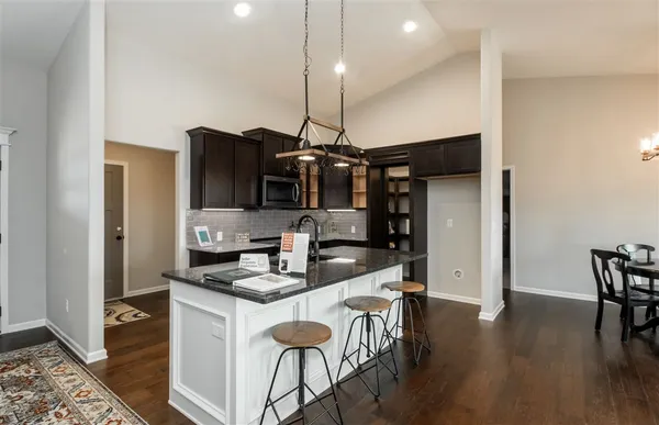 $347,400 | 2592 New Spg Court, Derby, KS 67037