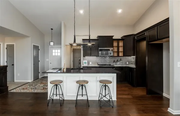 $347,400 | 2592 New Spg Court, Derby, KS 67037