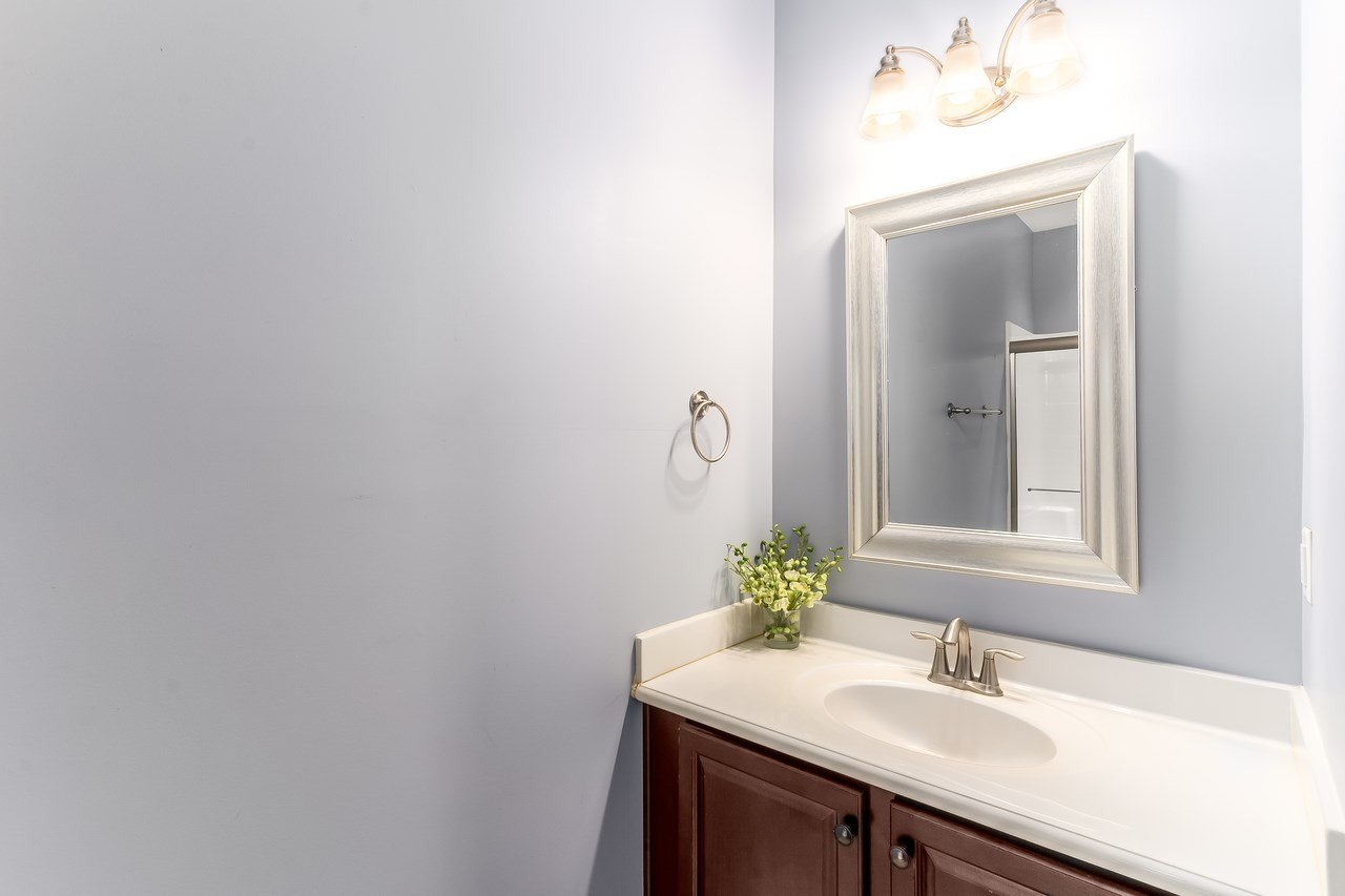 333 Springtime Fields Lane Wake Forest, NC 27587 - Photo 11 of 29 First Floor Full Bathroom