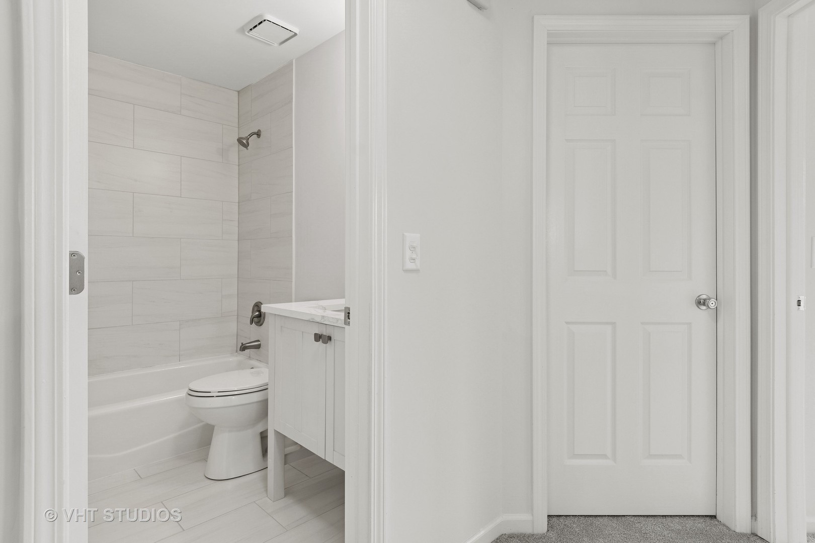 1266 Rhodes Lane Naperville, IL 60540 - Photo 20 of 26