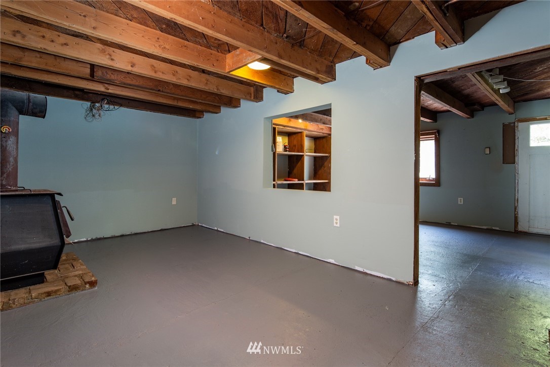 5413 Barr Road Ferndale, WA 98248 - Photo 39 of 40 a view of a room with gym equipment