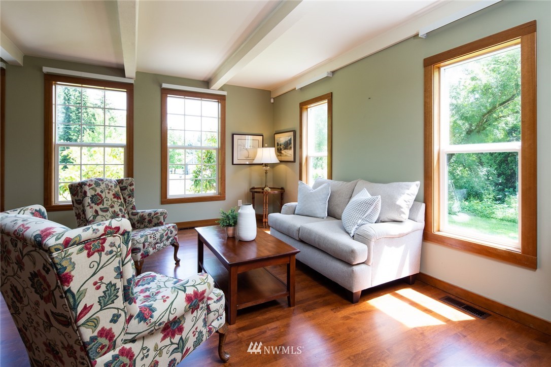 5413 Barr Road Ferndale, WA 98248 - Photo 7 of 40 a living room with furniture and windows