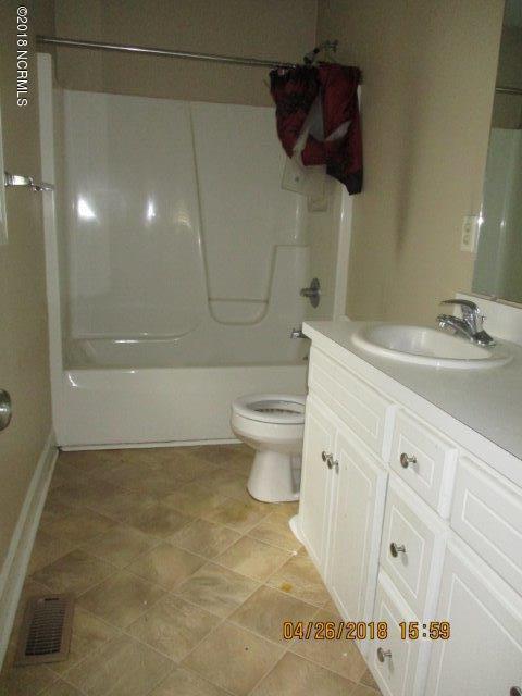5528 Scuppernong Road Wilson, NC 27893 - Photo 6 of 9 5528 Scuppernong master bath