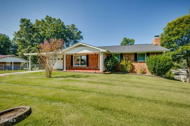 $275,000 | 907 Ithaca Street, Mount Carmel, TN 37645