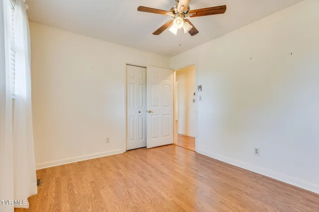 $275,000 | 907 Ithaca Street, Mount Carmel, TN 37645