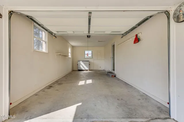 $275,000 | 907 Ithaca Street, Mount Carmel, TN 37645