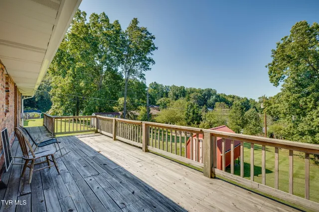 $275,000 | 907 Ithaca Street, Mount Carmel, TN 37645