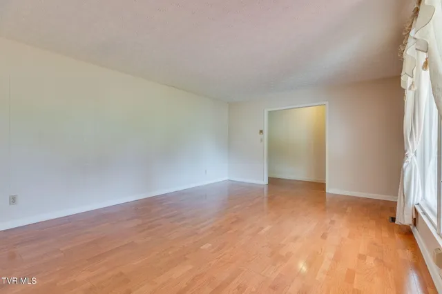 $275,000 | 907 Ithaca Street, Mount Carmel, TN 37645