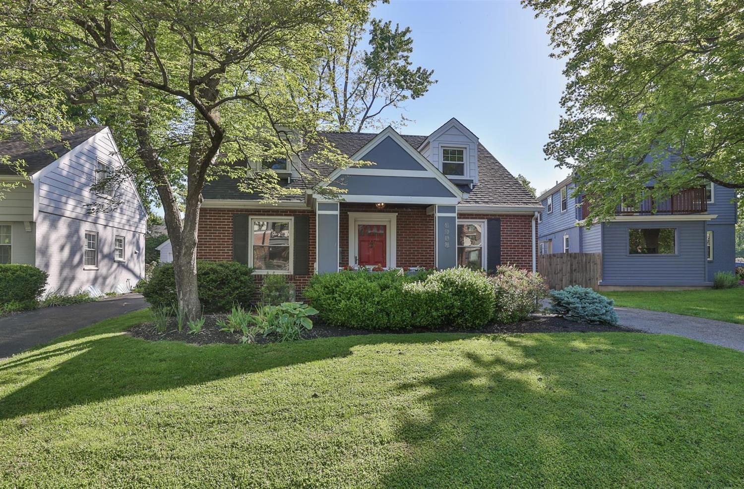6908 Thorndike Road Mariemont, OH 45227 - Photo 2 of 33