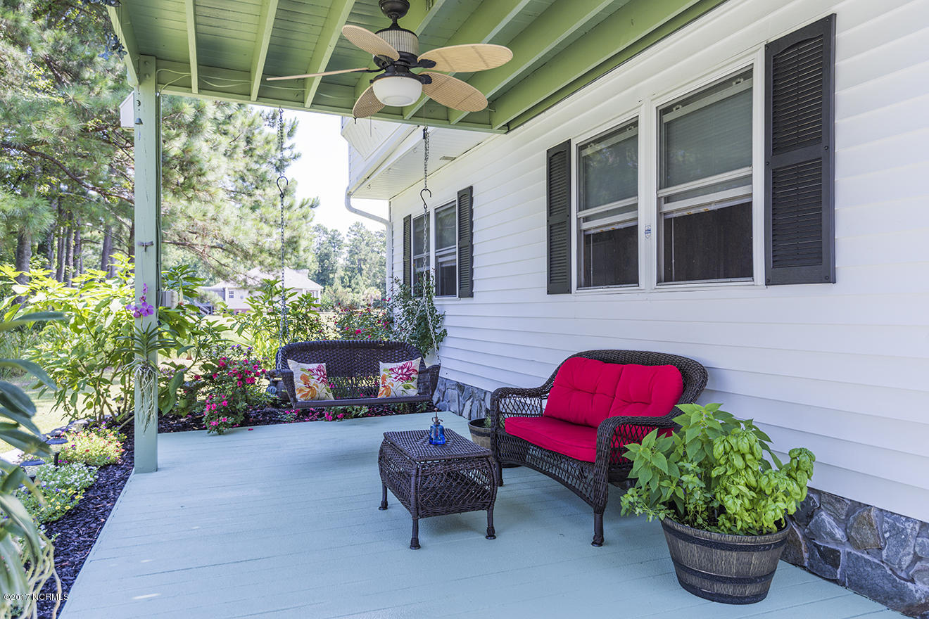 621 Becton Road Havelock, NC 28532 - Photo 18 of 43 Lower Deck/Patio