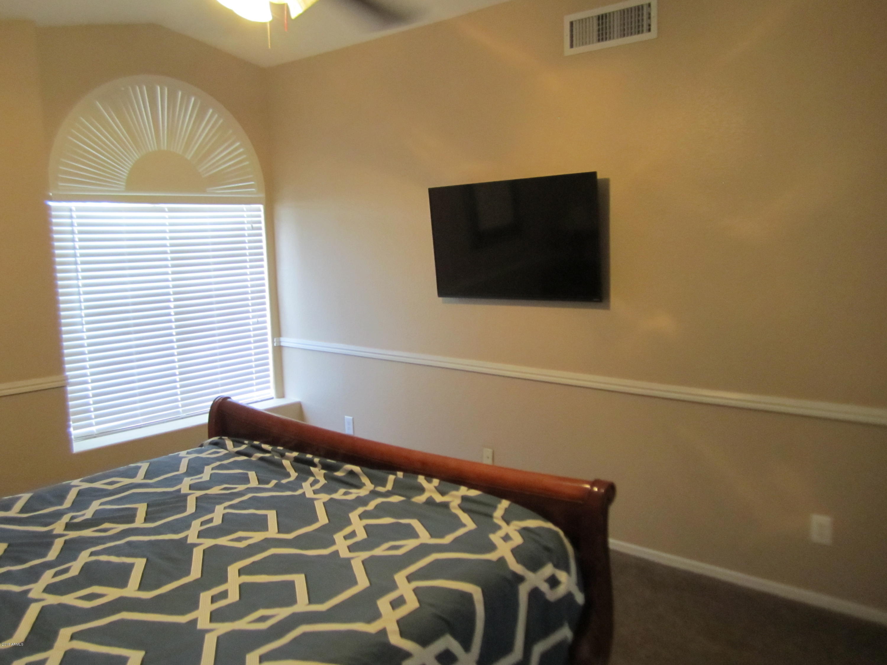 4637 East Frye Road Phoenix, AZ 85048 - Photo 11 of 46 IMG_2015