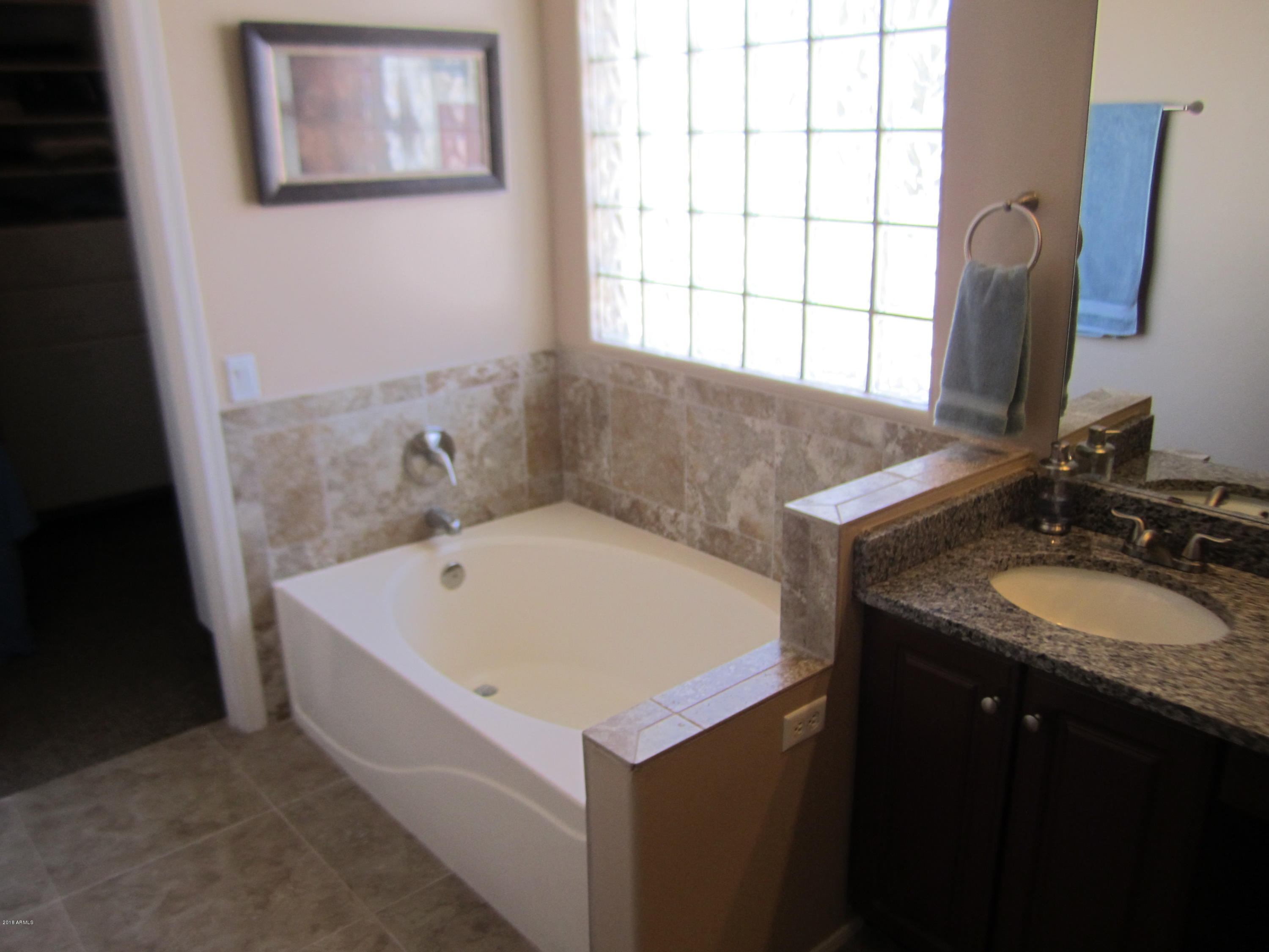 4637 East Frye Road Phoenix, AZ 85048 - Photo 14 of 46 IMG_2022