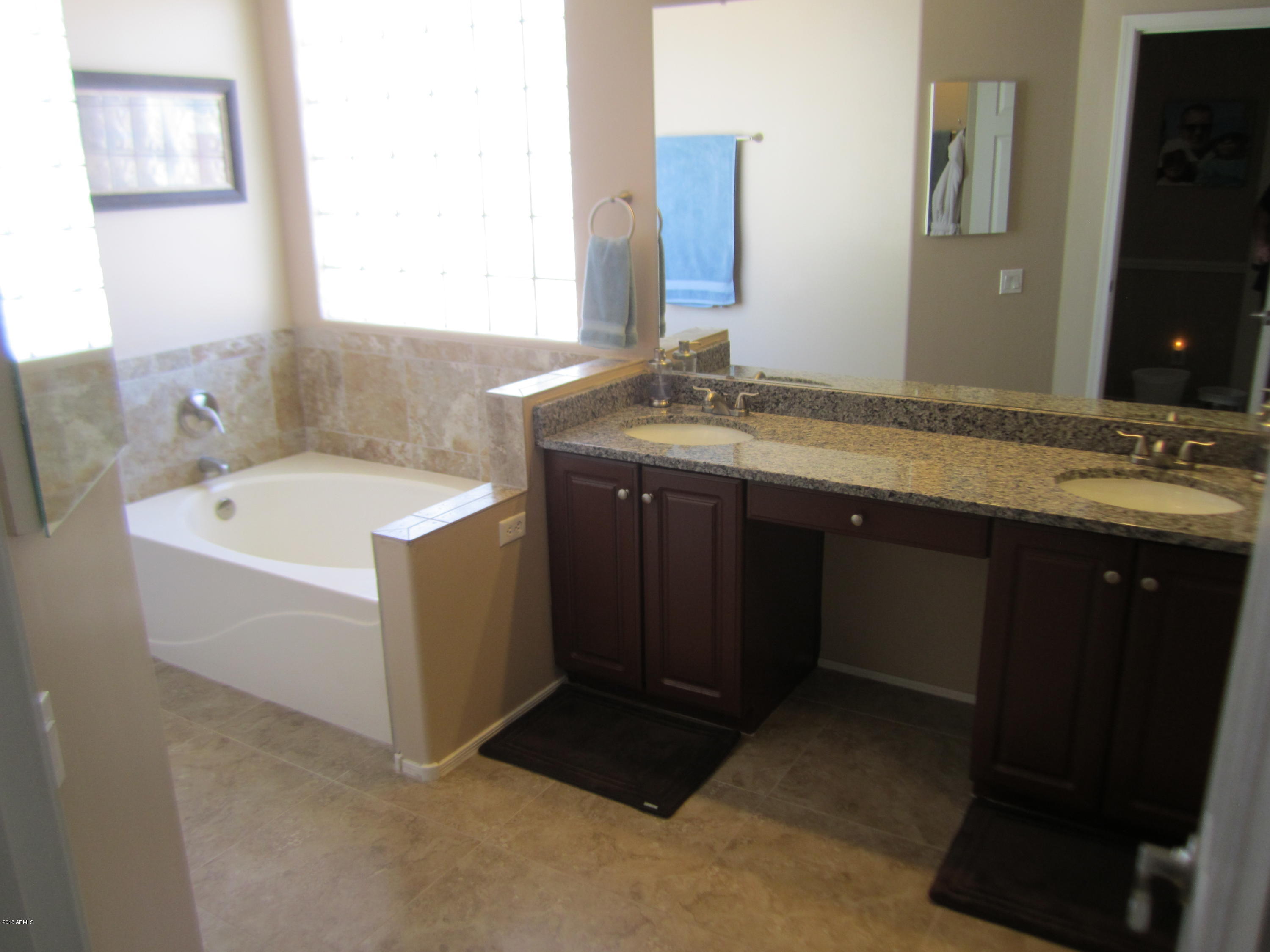 4637 East Frye Road Phoenix, AZ 85048 - Photo 18 of 46 IMG_2031