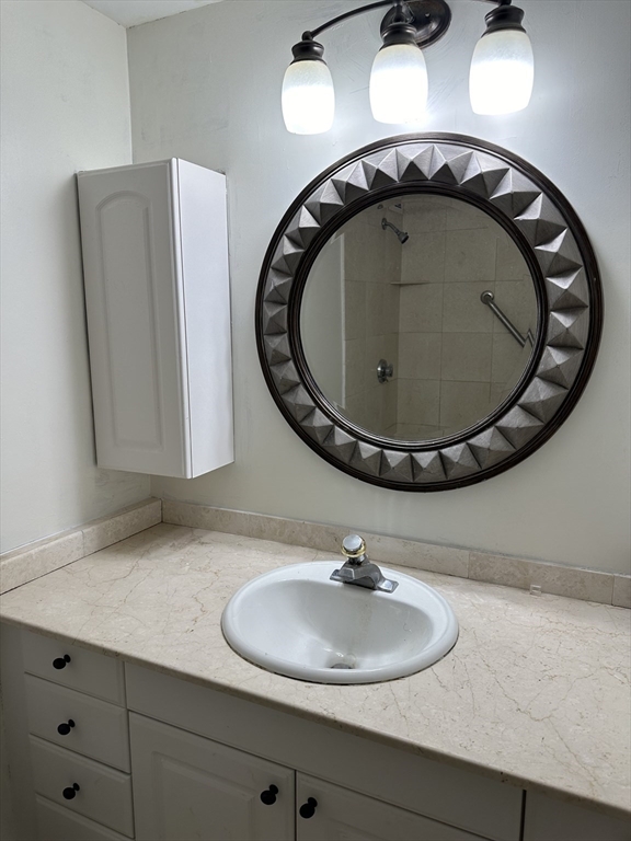 50-56 Broadlawn Park, Unit 202 Boston, MA 02467 - Photo 9 of 16 Gallery Image 9