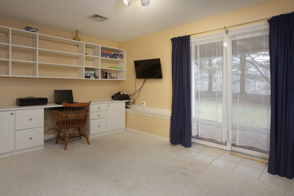 27 Abington Road, Unit 27 Danvers, MA 01923 - Photo 8 of 14 Gallery Image 8