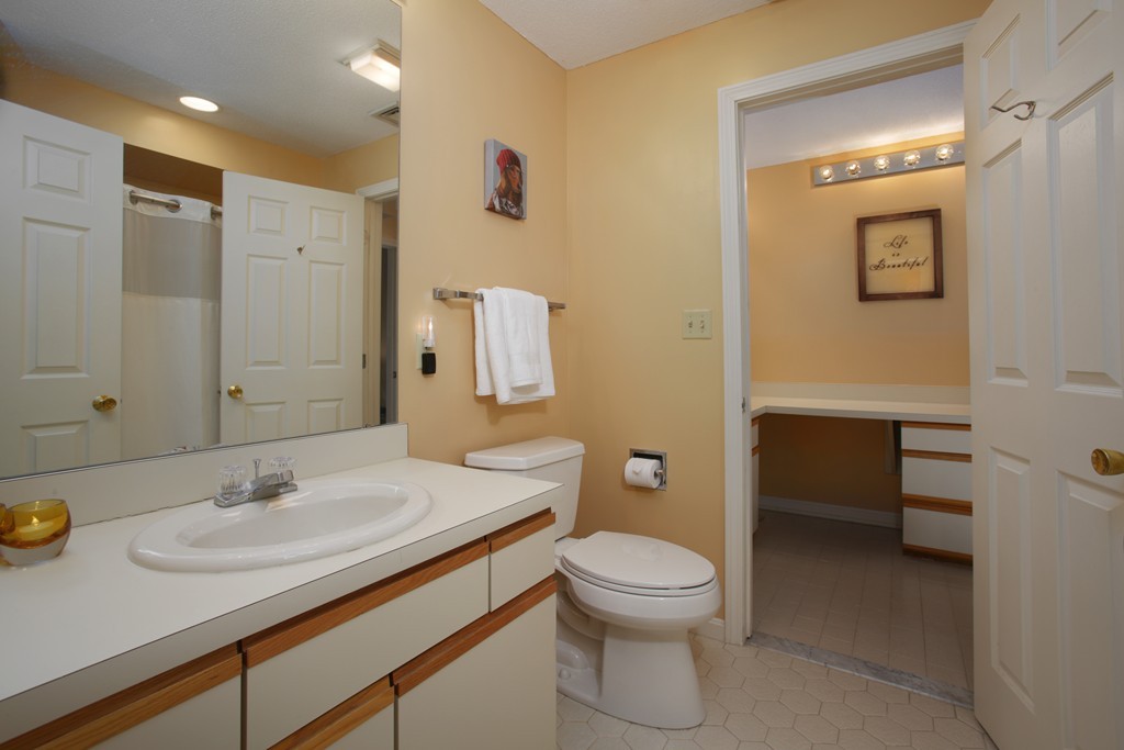 27 Abington Road, Unit 27 Danvers, MA 01923 - Photo 9 of 14 Gallery Image 9