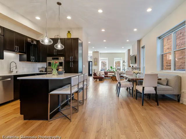 $900,000 | 3604 South Prairie Avenue, Chicago, IL 60653