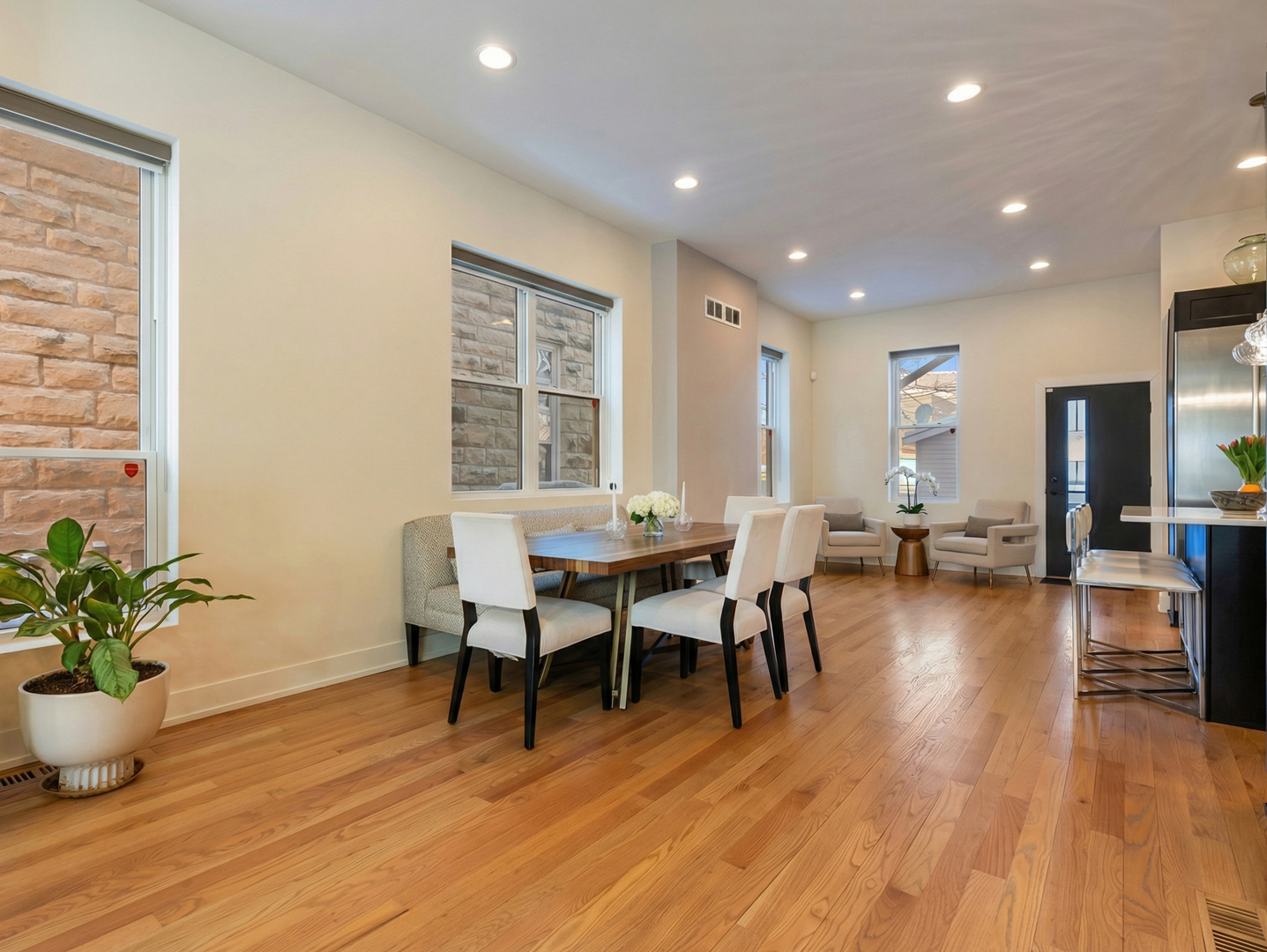 3604 South Prairie Avenue Chicago, IL 60653 - Photo 5 of 33