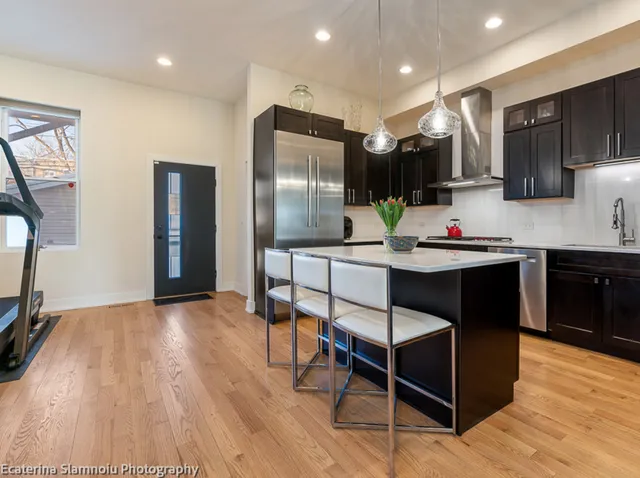 $900,000 | 3604 South Prairie Avenue, Chicago, IL 60653