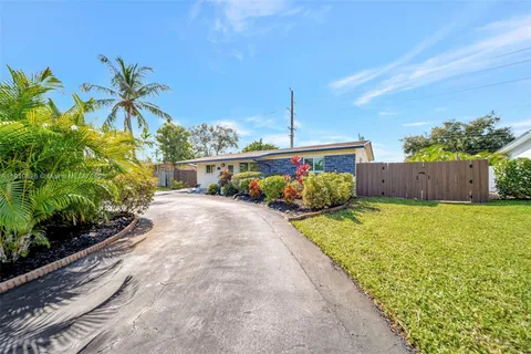 $615,000 | 4881 Northeast 13th Avenue, Oakland Park, FL 33334
