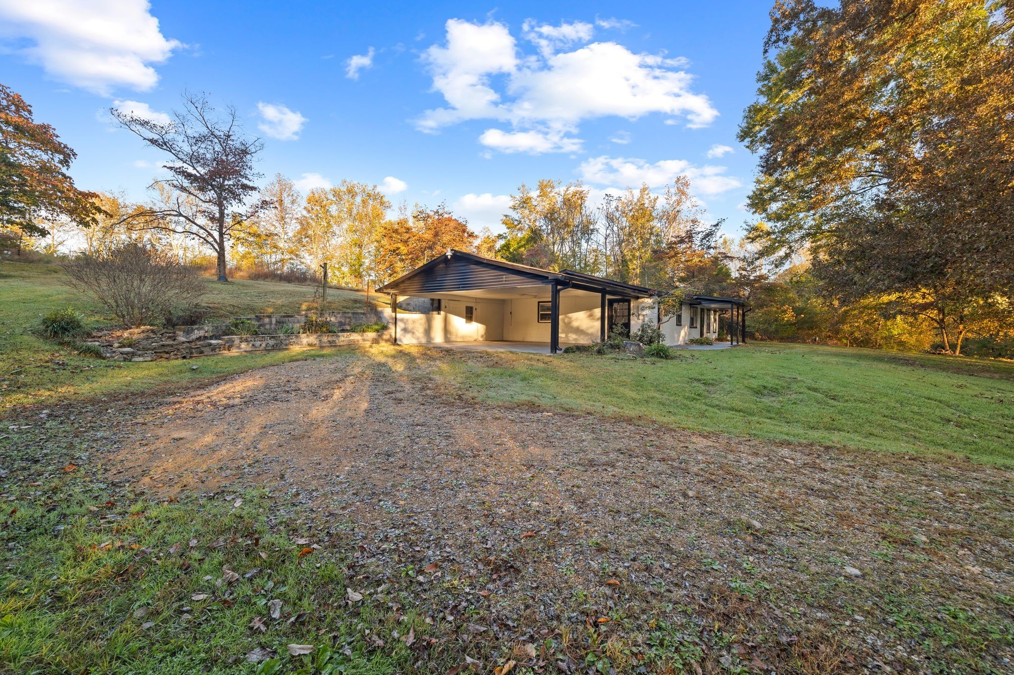 133 Mockerson Road Leoma, TN 38468 - Photo 8 of 33 a view of a house with a yard