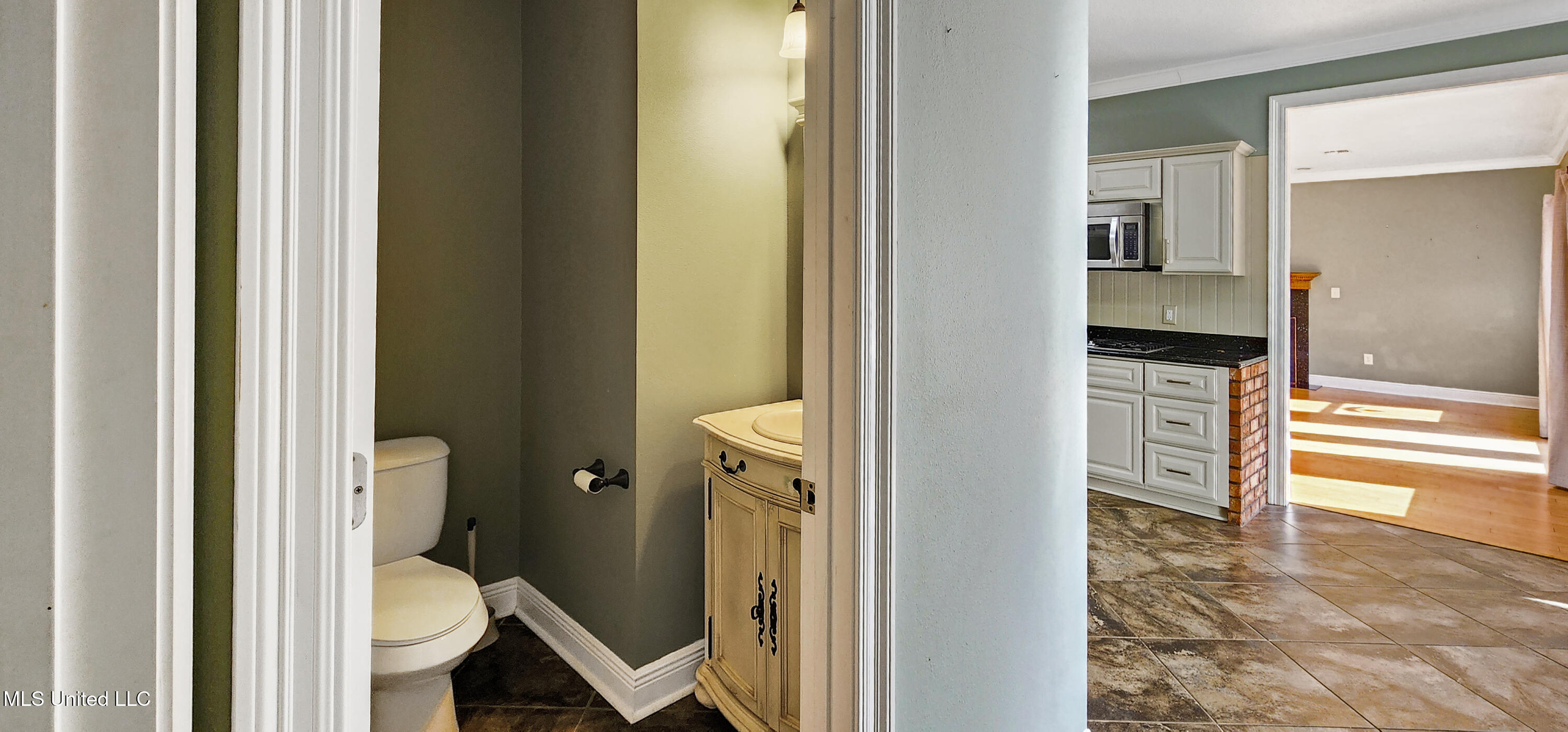 8355 Ridgewood Road Kiln, MS 39556 - Photo 21 of 50 Half Bath