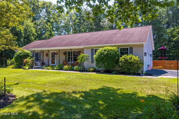 $549,900 | 10 Snowberry Lane, Wilton, NY 12831