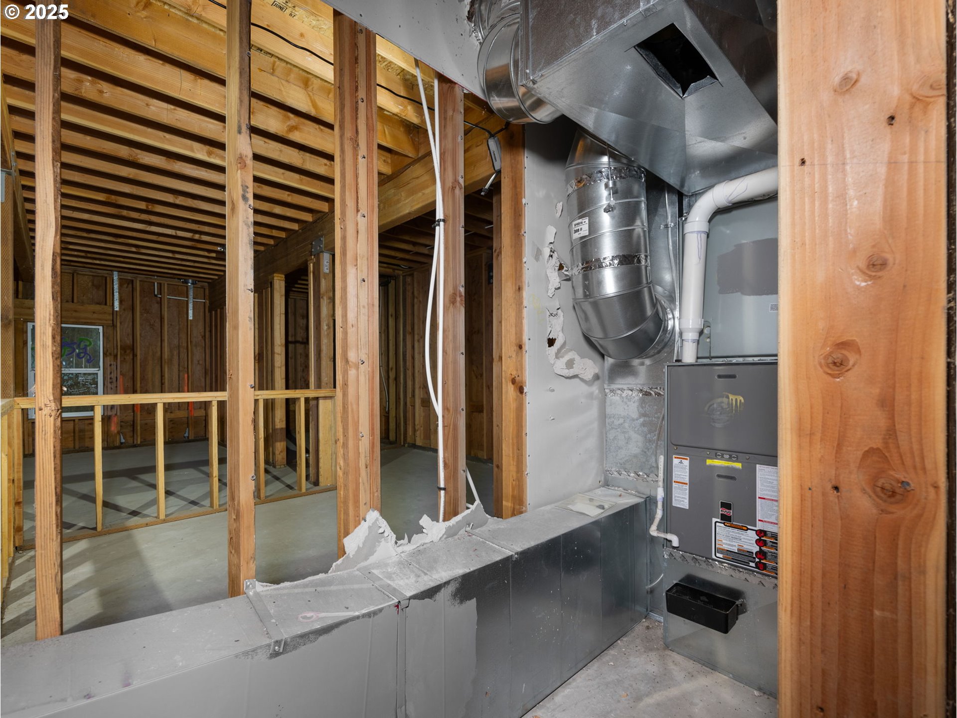 15990 Southwest 133rd Avenue Portland, OR 97224 - Photo 16 of 44