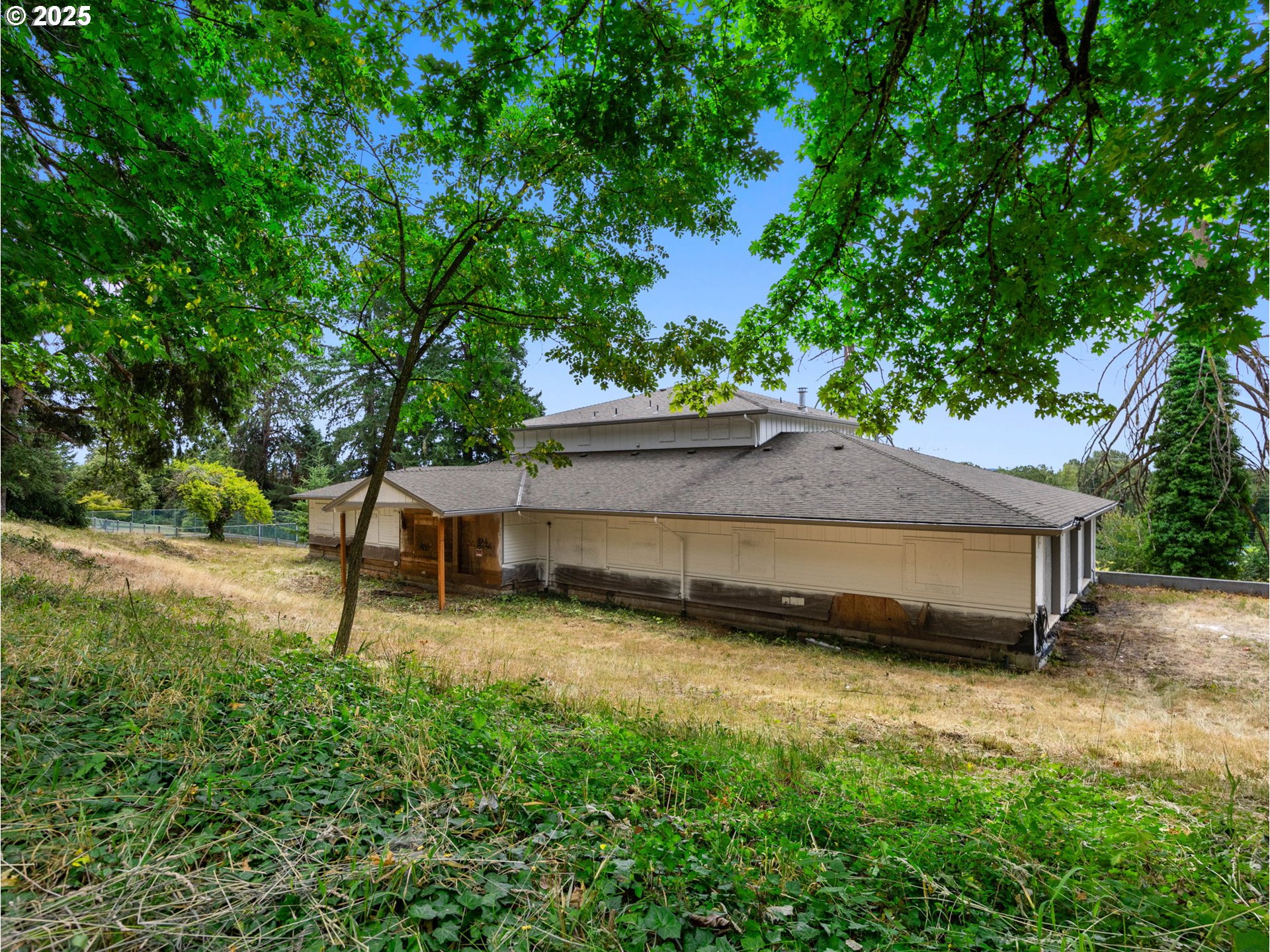 15990 Southwest 133rd Avenue Portland, OR 97224 - Photo 30 of 44